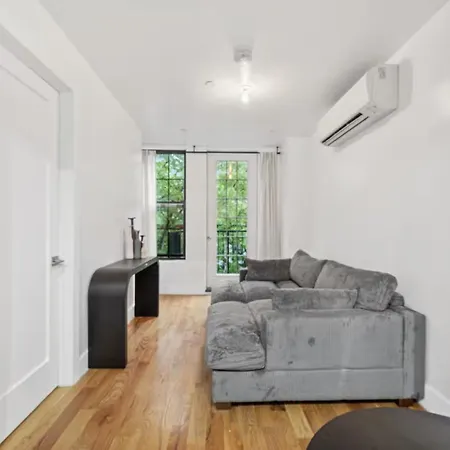 Private 1 Bed In Brooklyn! Apartment